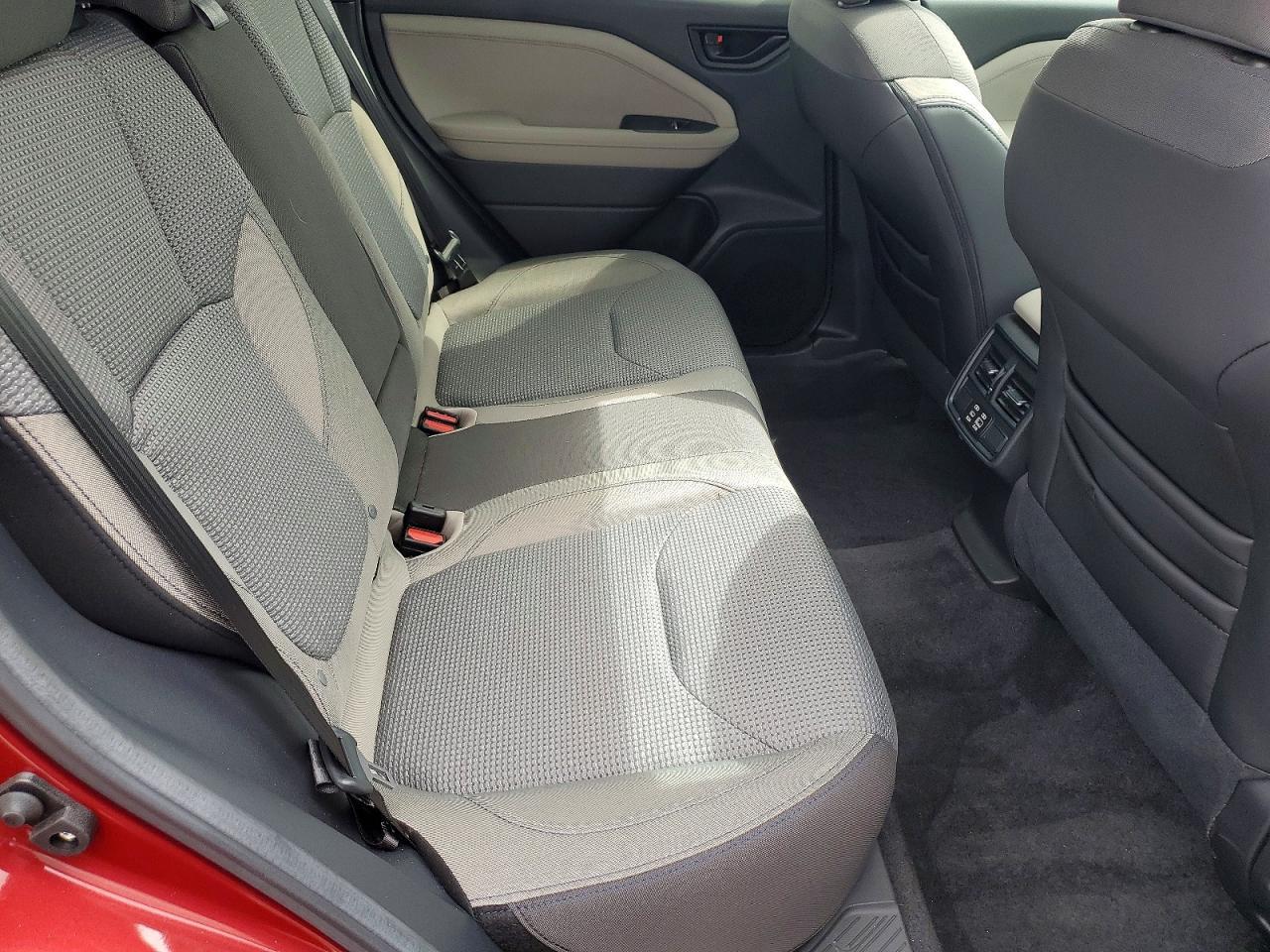 2026 SUBARU FORESTER PREMIUM — Фото 11 из 13