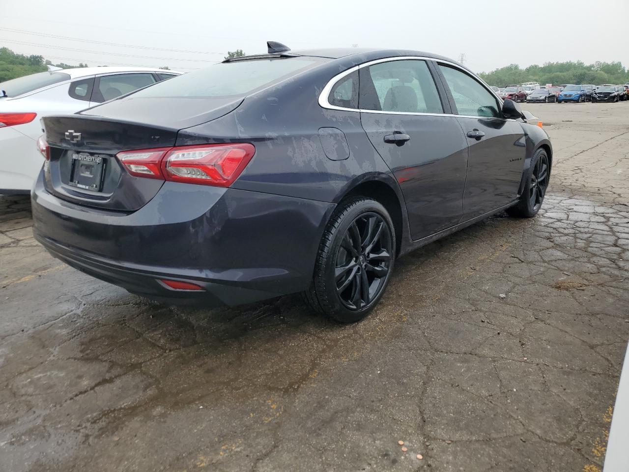 2022 CHEVROLET MALIBU LT — Фото 3 из 12