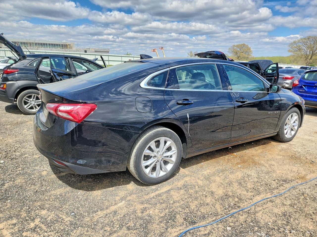 2022 CHEVROLET MALIBU LT — Фото 3 из 12