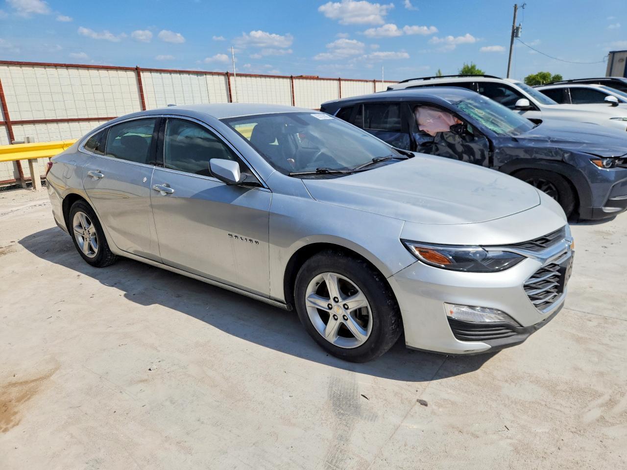 2022 CHEVROLET MALIBU LT — Фото 4 из 12