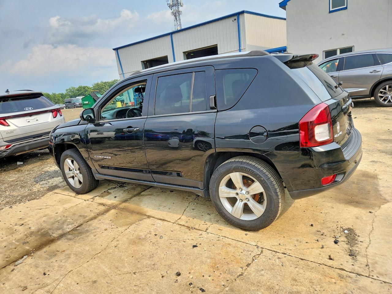 1C4NJDEB2ED626296 2014 JEEP COMPASS photo no. 2