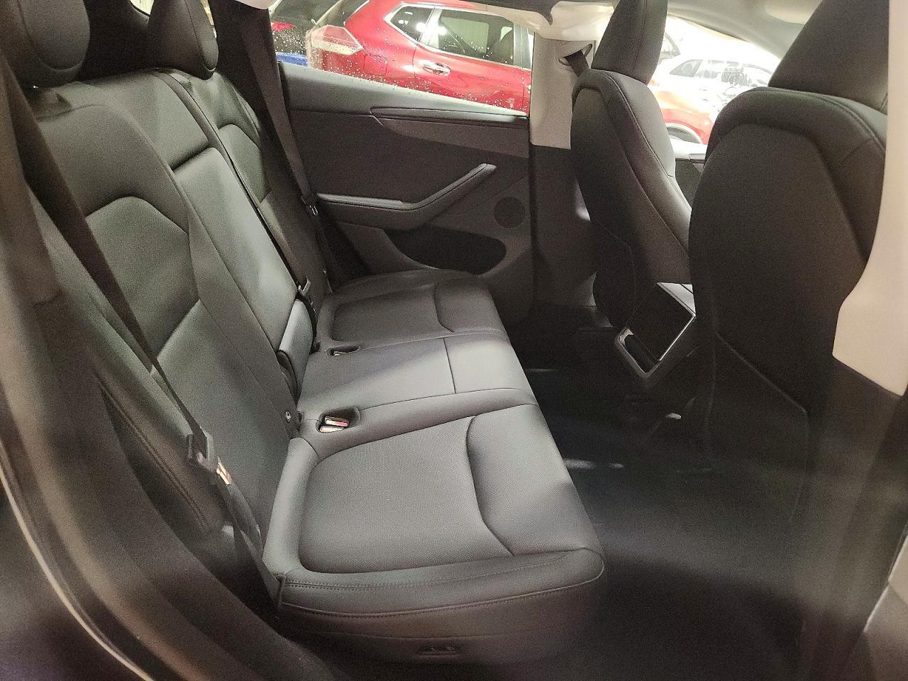 2026 TESLA MODEL Y — Фото 11 из 13
