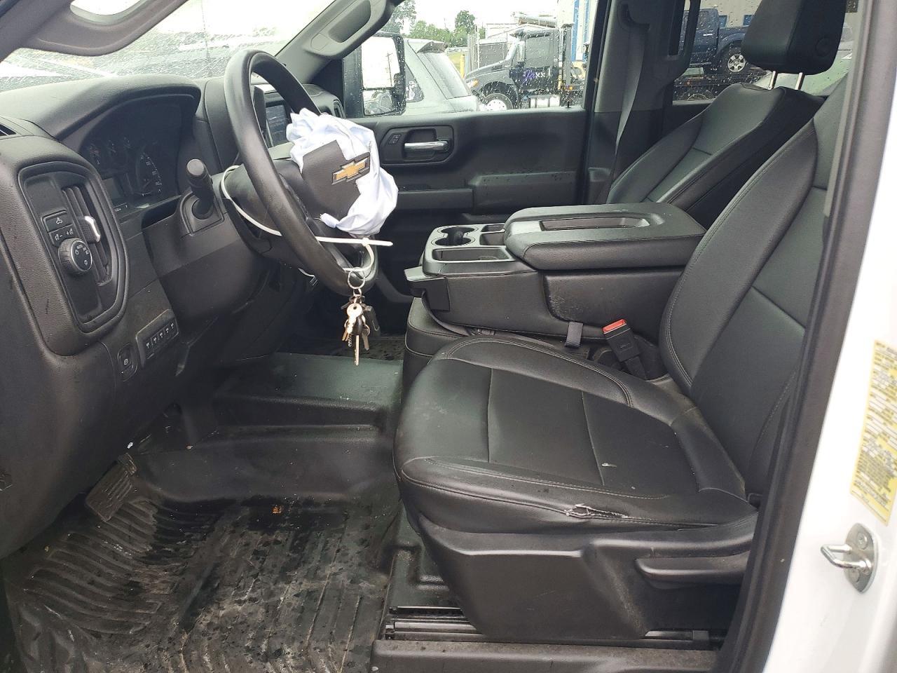 2022 CHEVROLET SILVERADO C2500 HEAVY DUTY — Фото 7 из 13