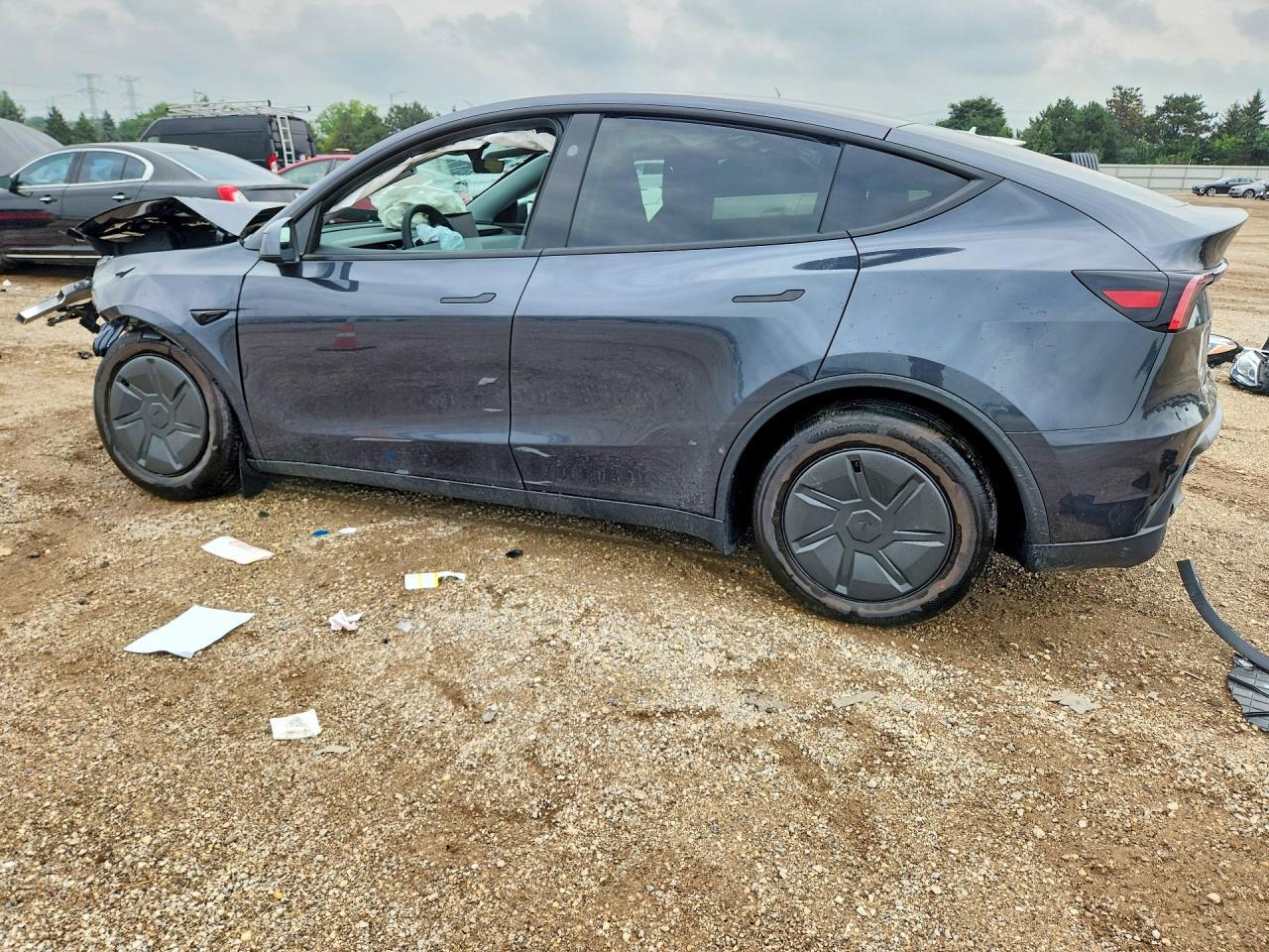 7SAYGDEE1TA705681 2026 TESLA MODEL Y photo no. 2