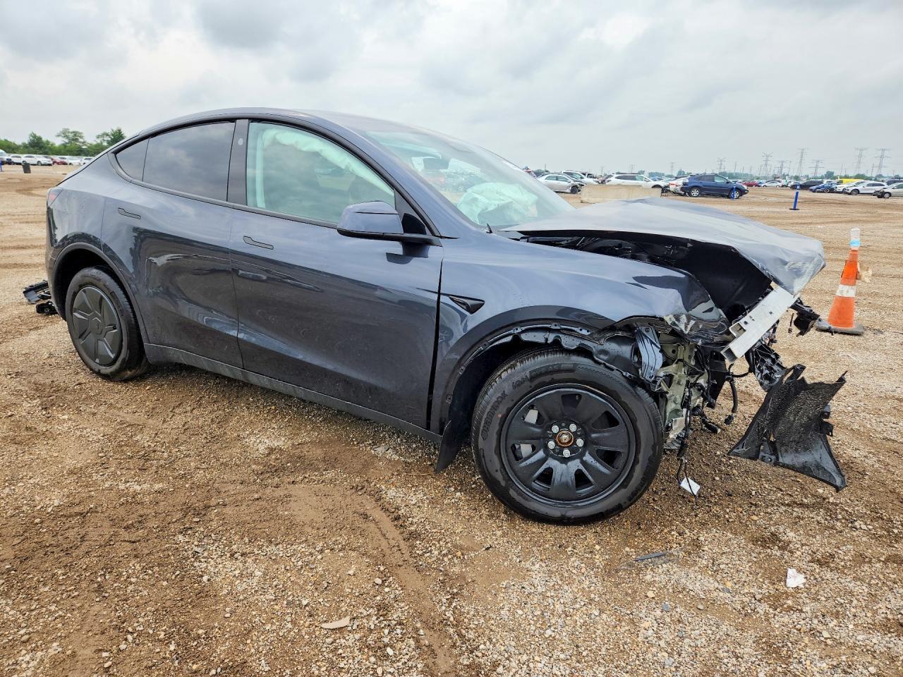 7SAYGDEE1TA705681 2026 TESLA MODEL Y photo no. 4