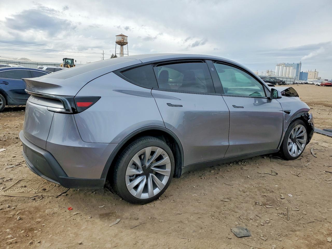 7SAYGDED0TF462794 2026 TESLA Y photo no. 3