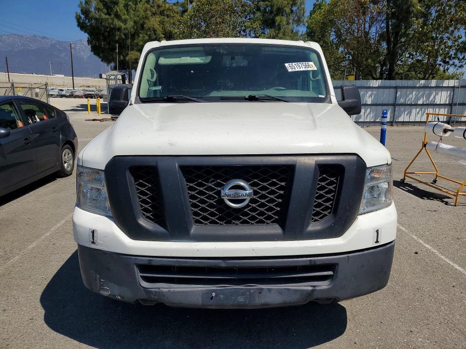2017 NISSAN NV 1500 S — Фото 5 из 13