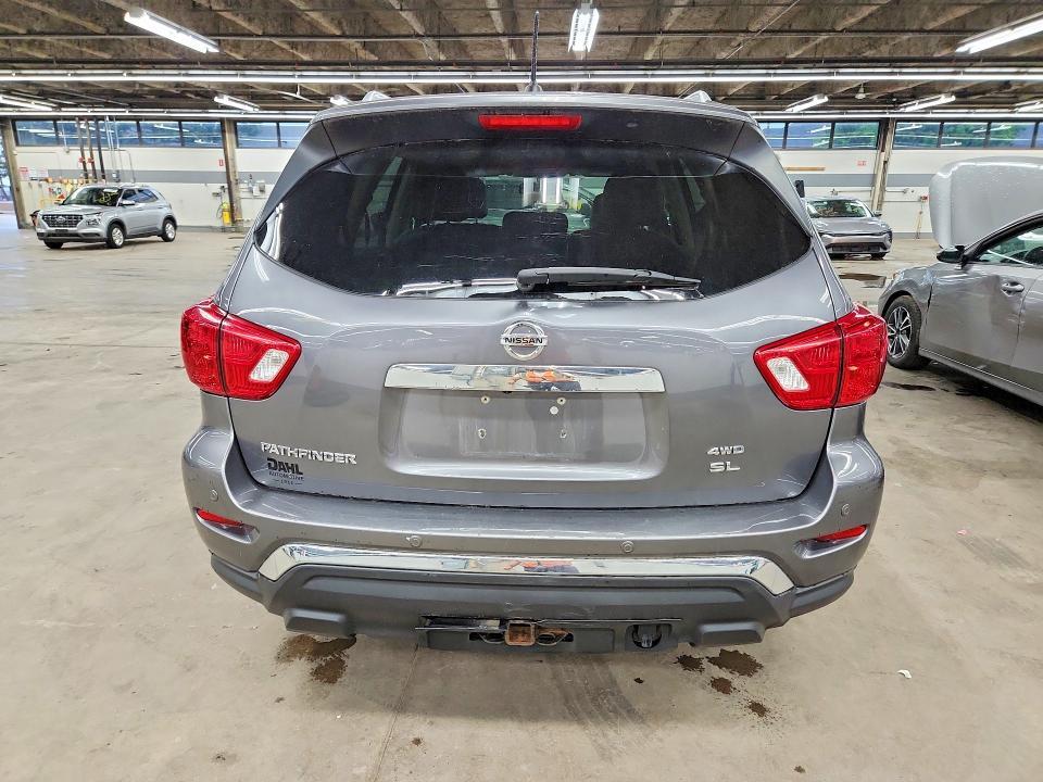 2017 NISSAN PATHFINDER S — Фото 6 из 13