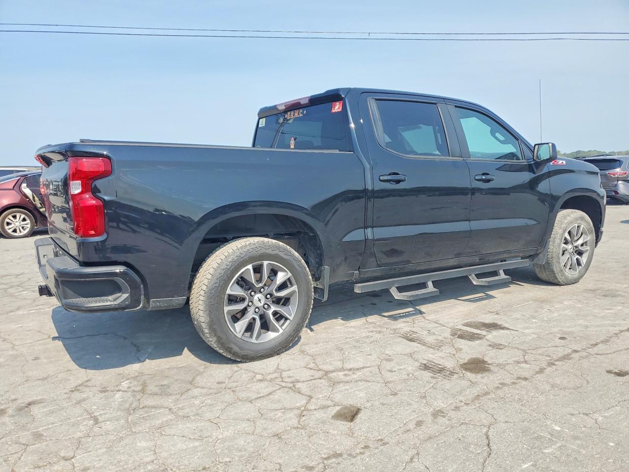 2022 CHEVROLET SILVERADO LTD K1500 RST — Фото 3 из 12