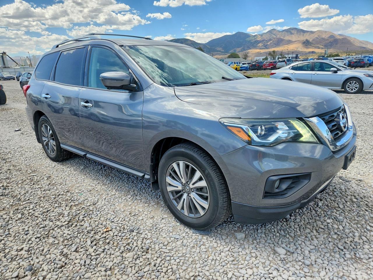 5N1DR2MM9HC606791 2017 NISSAN PATHFINDER photo no. 4