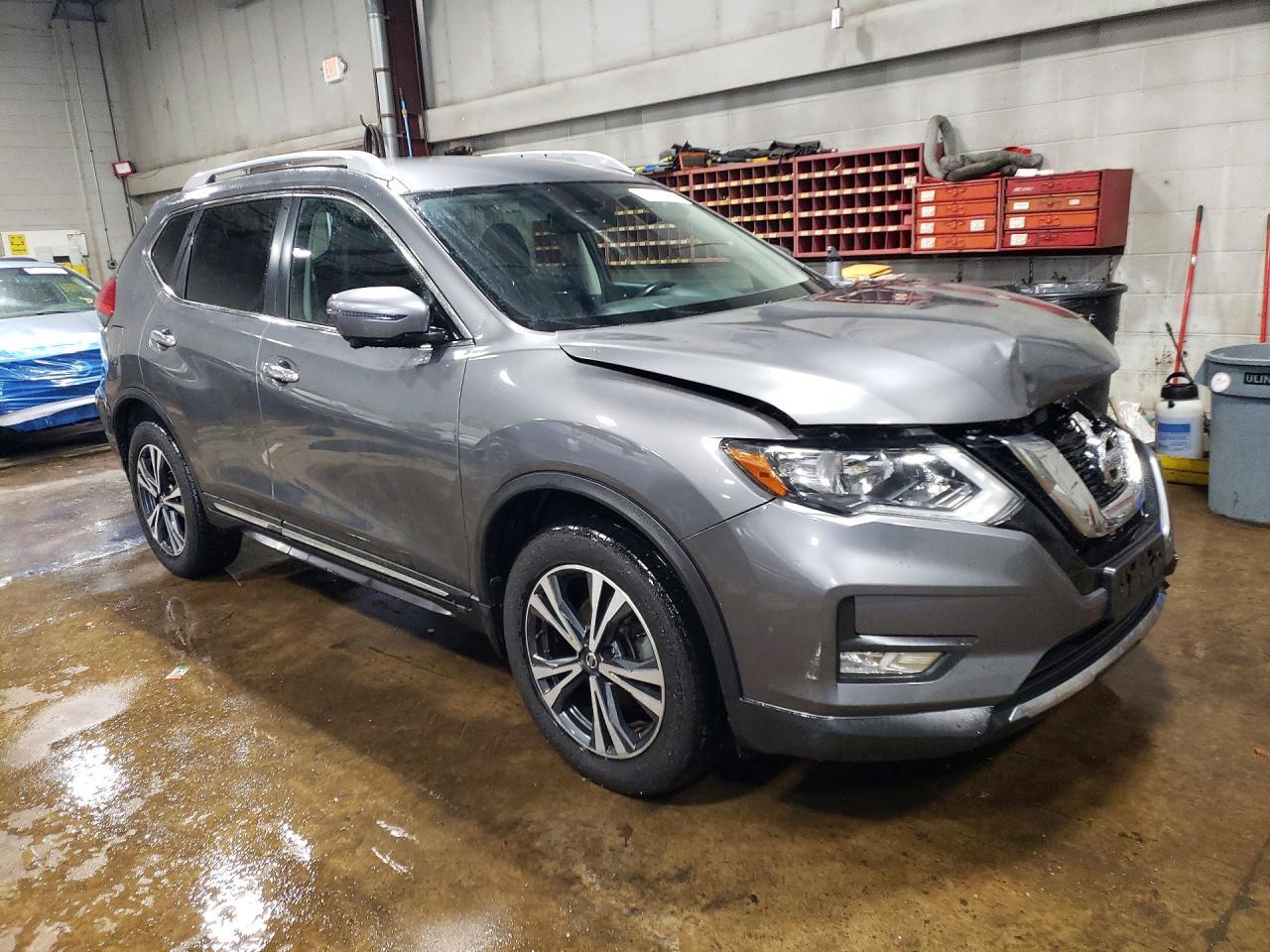 2017 NISSAN ROGUE SL — Фото 4 из 12
