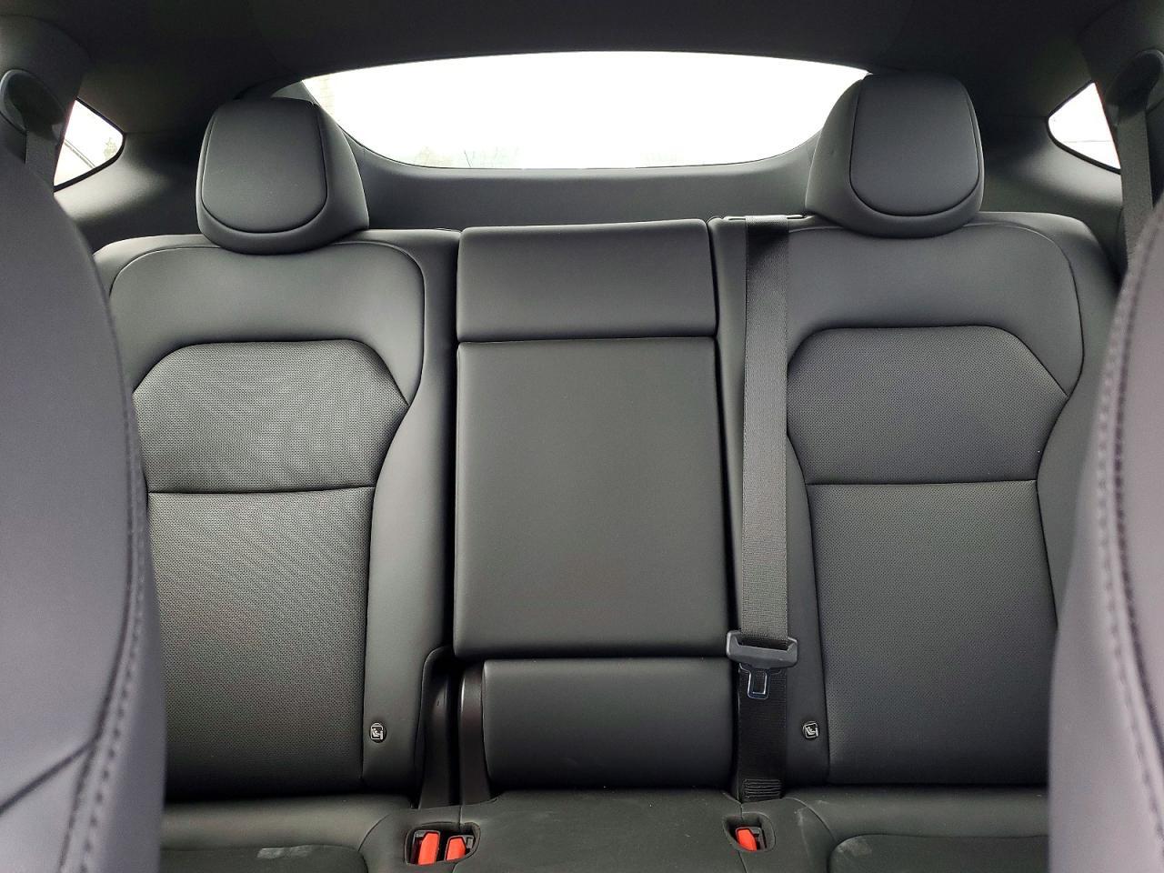 2026 TESLA MODEL Y — Фото 10 из 13