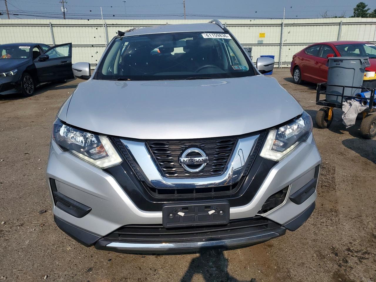 2017 NISSAN ROGUE SV — Фото 5 из 13