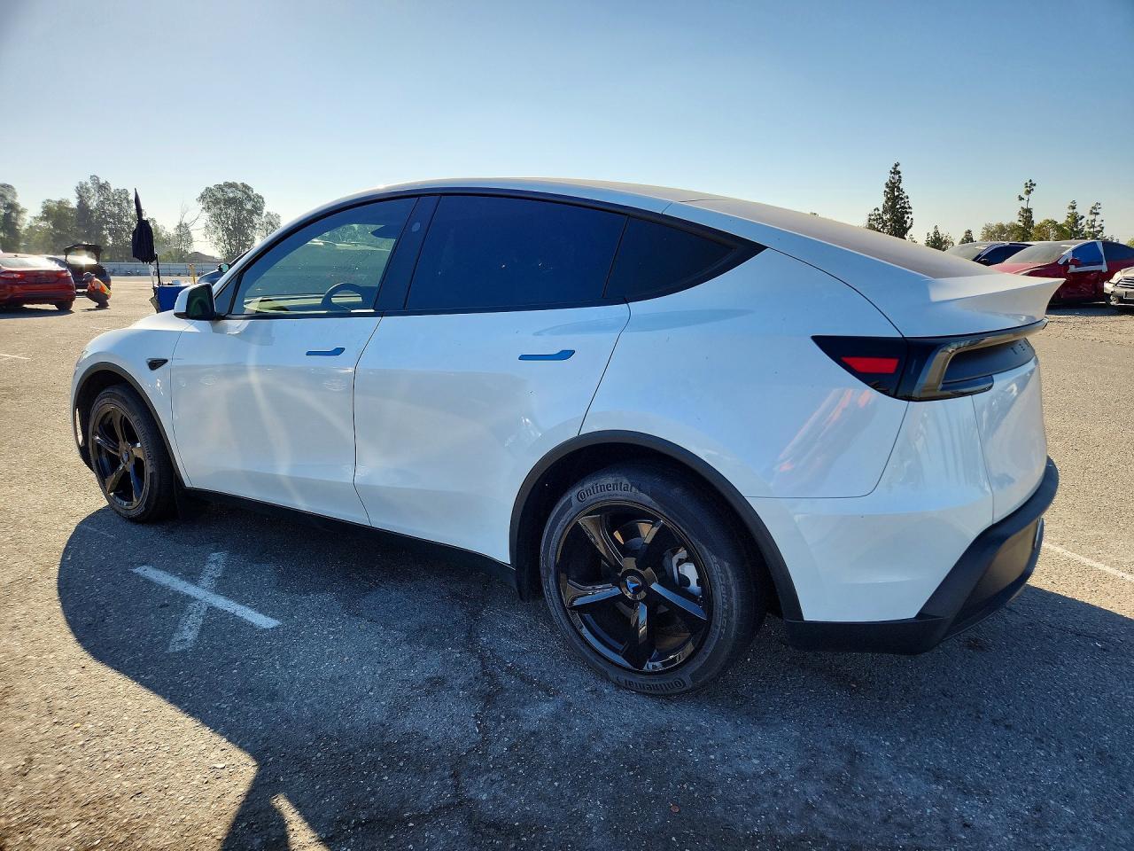 7SAYGDED5TF519314 2026 TESLA MODEL Y photo no. 2