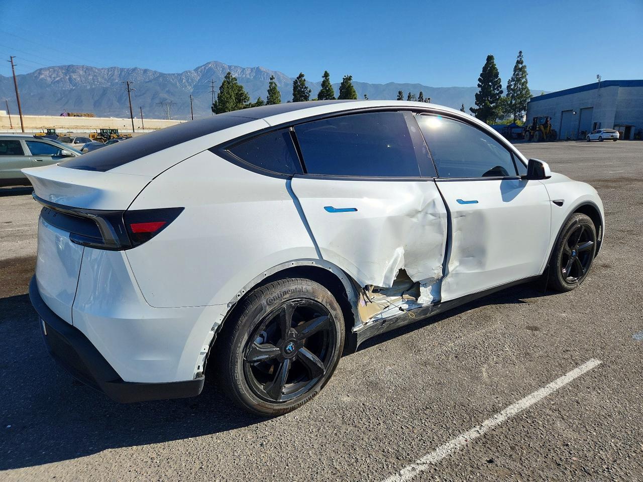 7SAYGDED5TF519314 2026 TESLA MODEL Y photo no. 3
