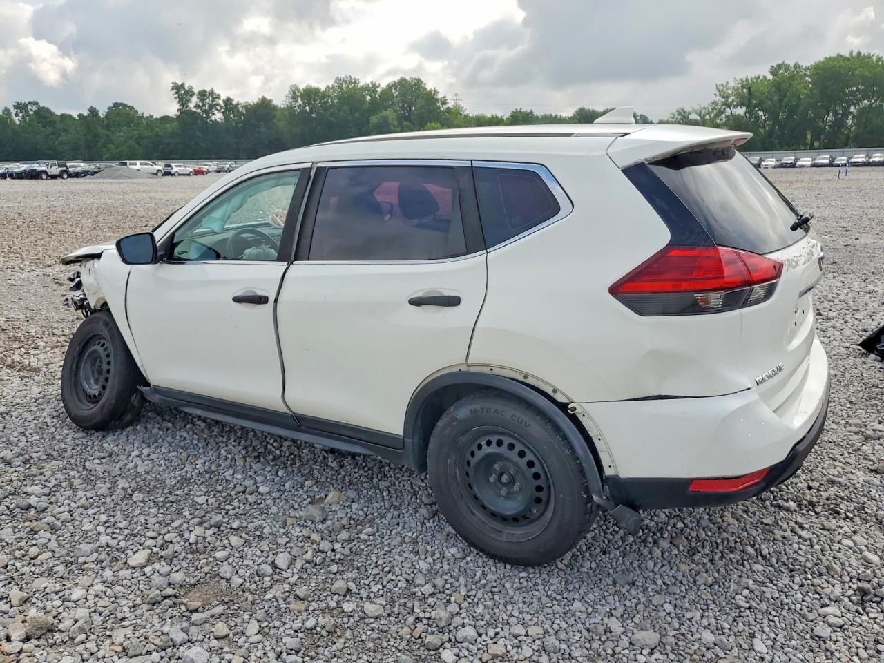 2017 NISSAN ROGUE S — Фото 2 из 14