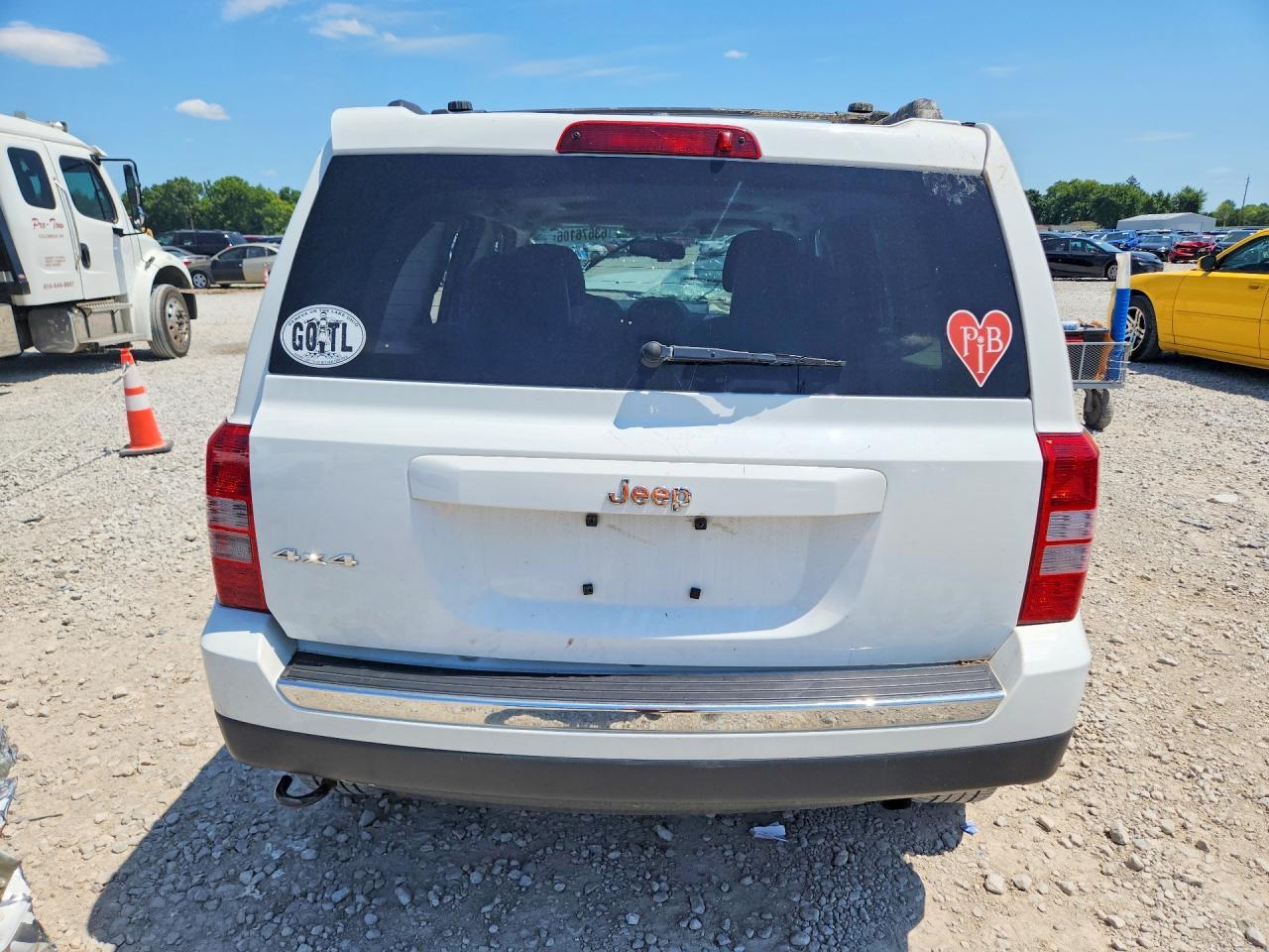 2014 JEEP PATRIOT LATITUDE — Фото 6 из 13
