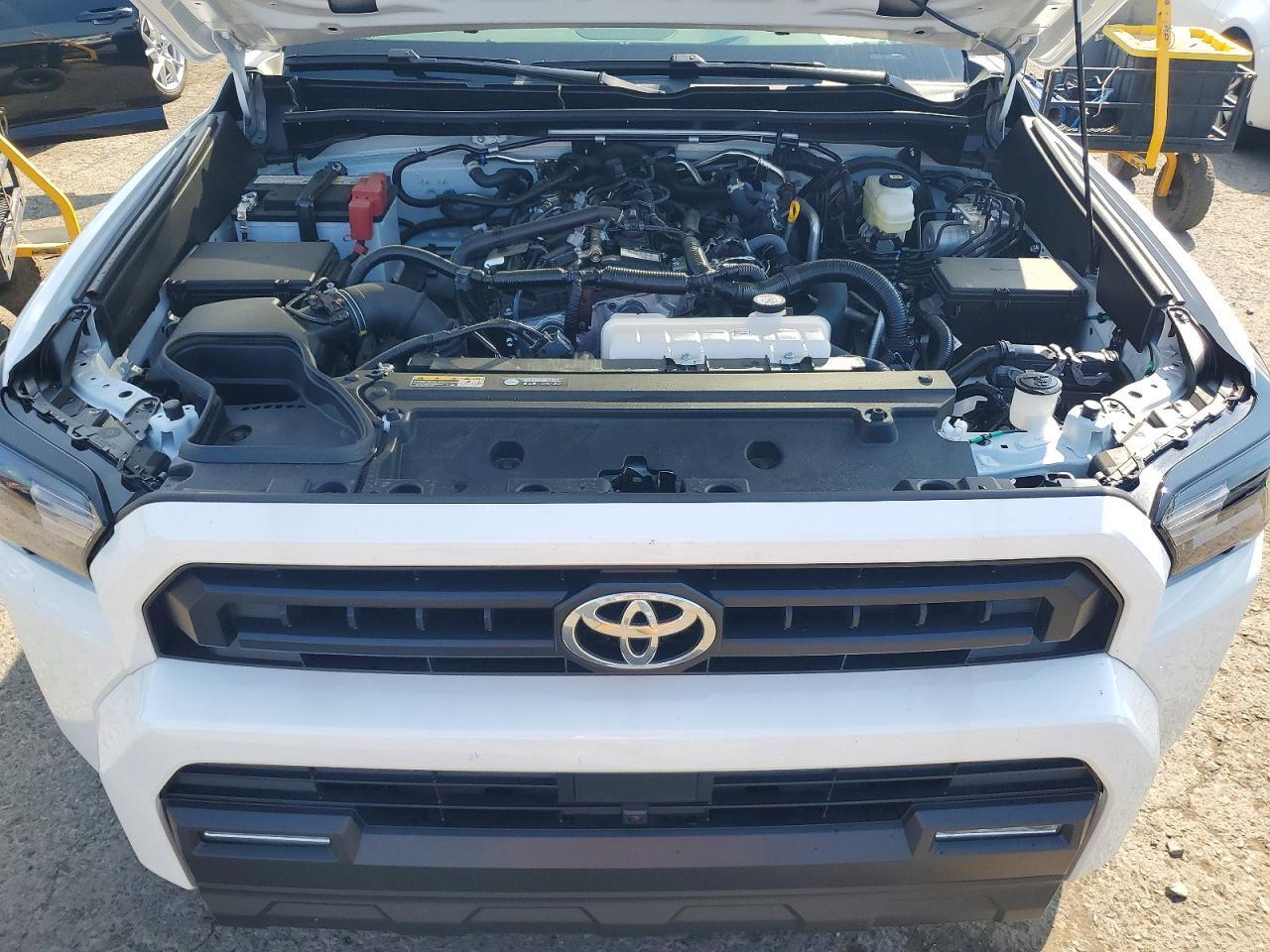 2026 TOYOTA 4RUNNER SR5 — Фото 12 из 13