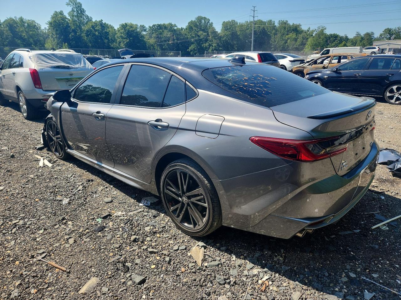 2026 TOYOTA CAMRY XSE — Фото 2 из 13