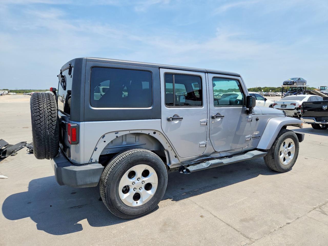2014 JEEP WRANGLER UNLIMITED SAHARA — Фото 3 из 13