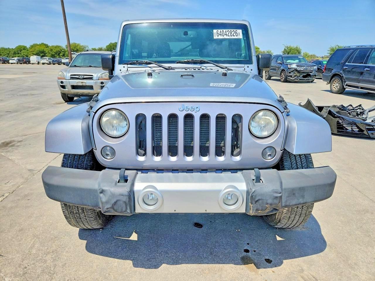 2014 JEEP WRANGLER UNLIMITED SAHARA — Фото 5 из 13