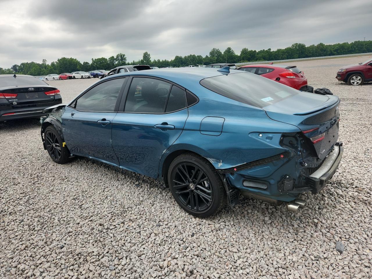 2026 TOYOTA CAMRY SE — Фото 2 из 12