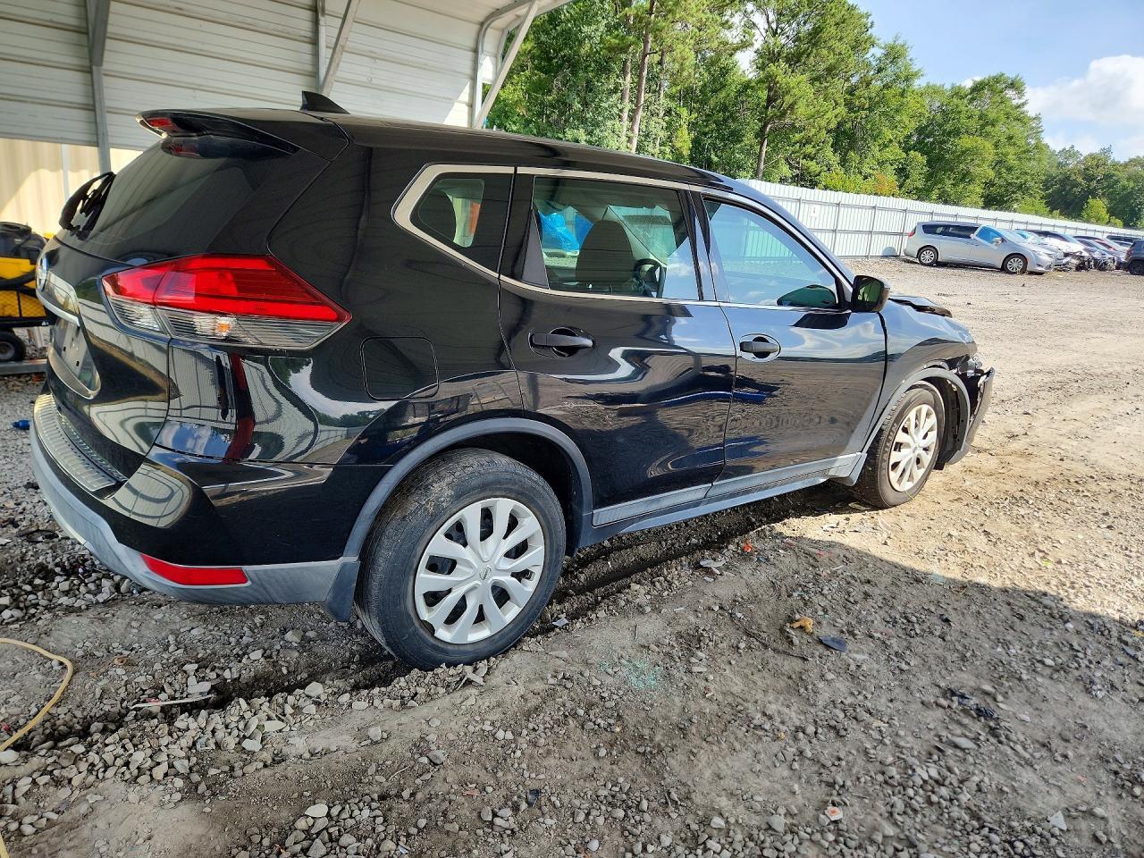 KNMAT2MT2HP614014 2017 NISSAN ROGUE photo no. 3