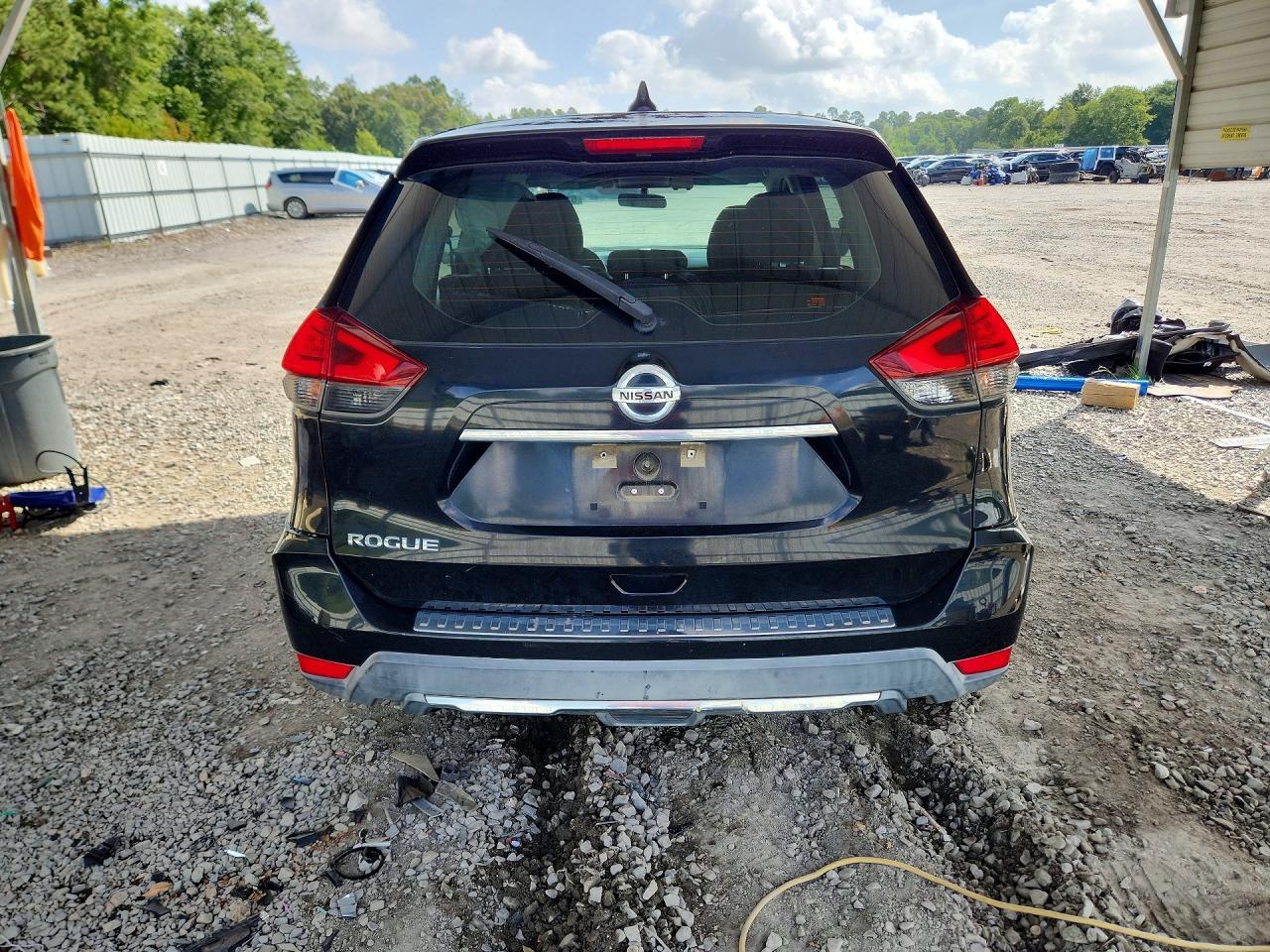 KNMAT2MT2HP614014 2017 NISSAN ROGUE photo no. 6