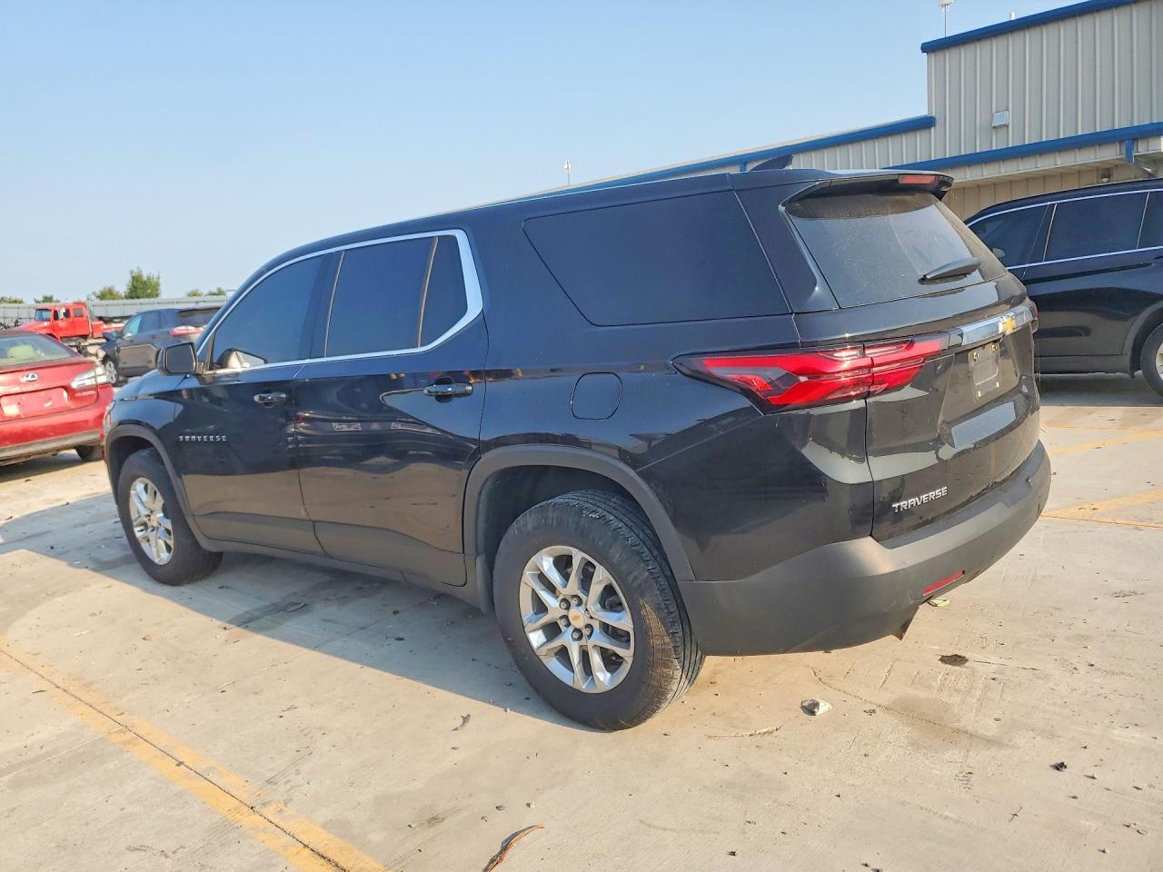 1GNERFKW6NJ119843 2022 CHEVROLET TRAVERSE photo no. 2