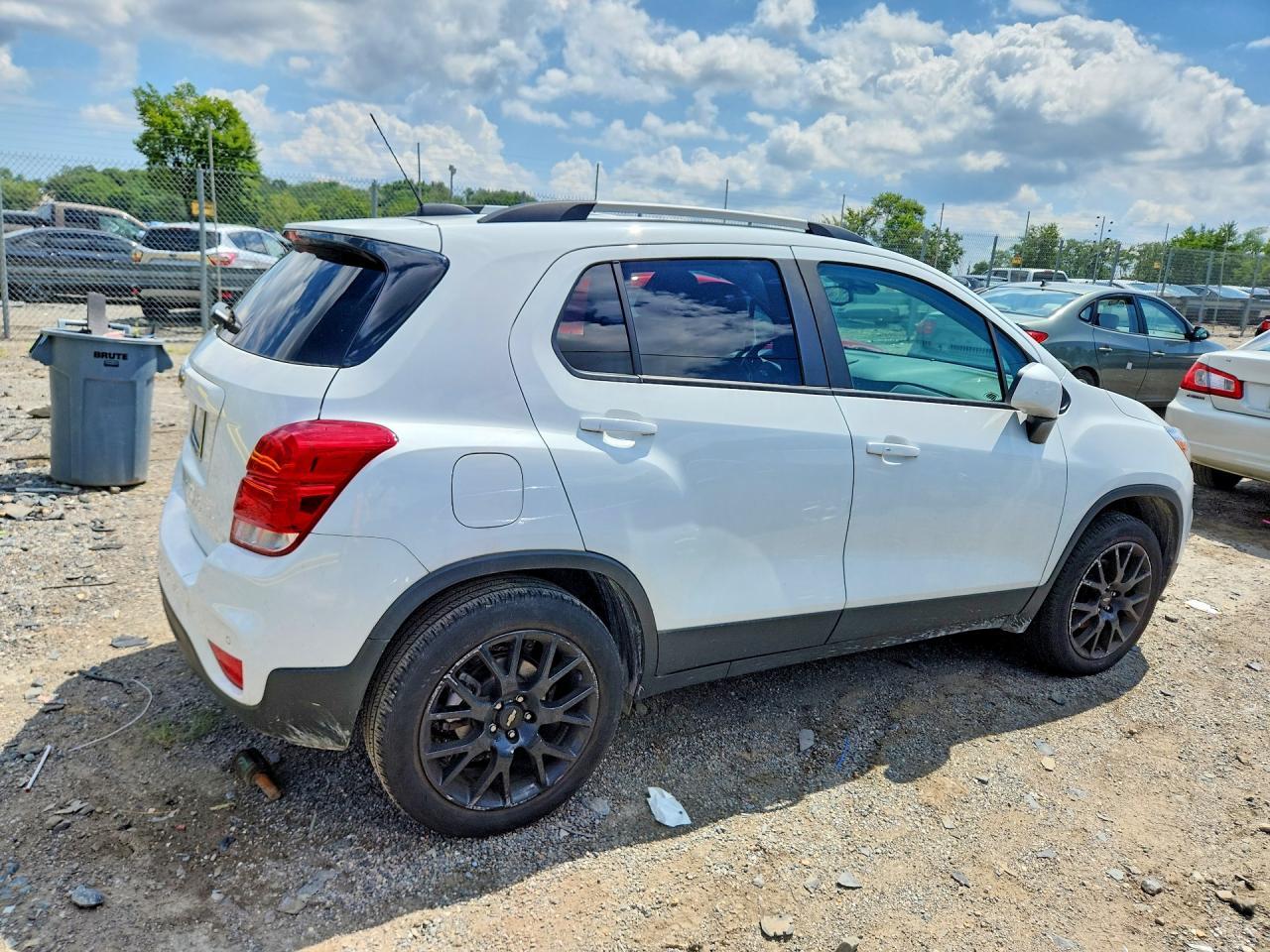 2022 CHEVROLET TRAX 1LT — Фото 3 из 13