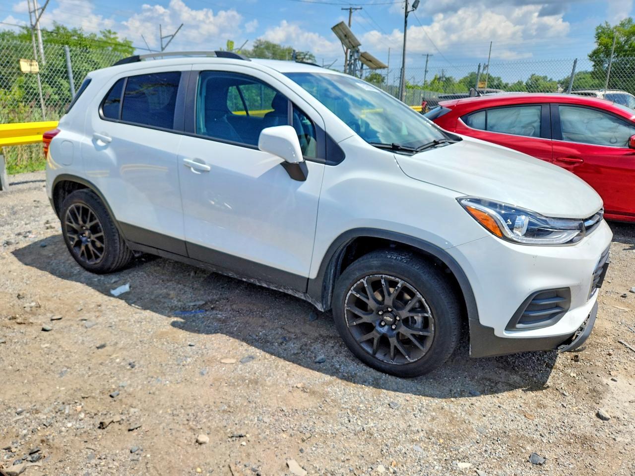 2022 CHEVROLET TRAX 1LT — Фото 4 из 13