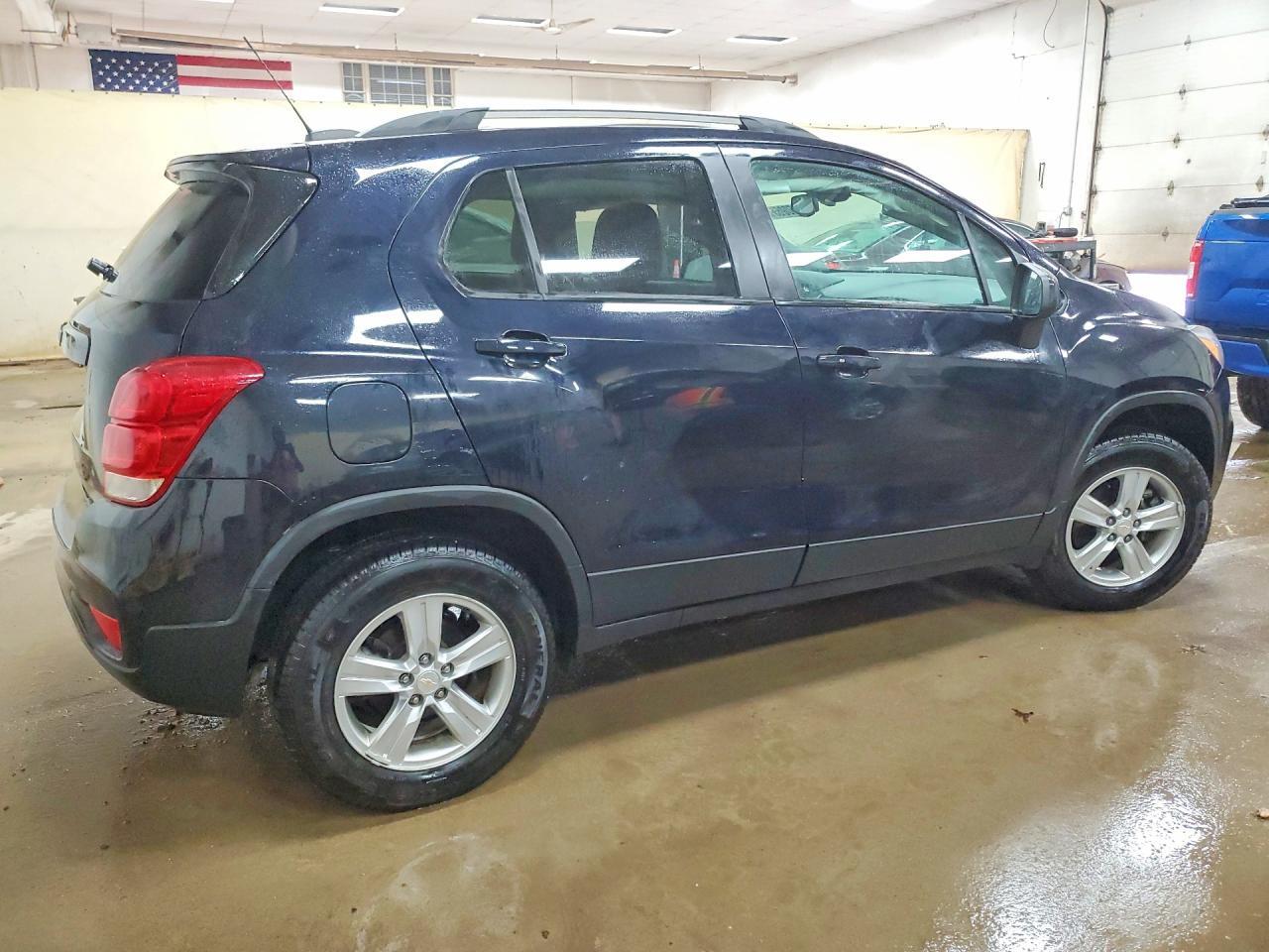 2022 CHEVROLET TRAX 1LT — Фото 3 из 13