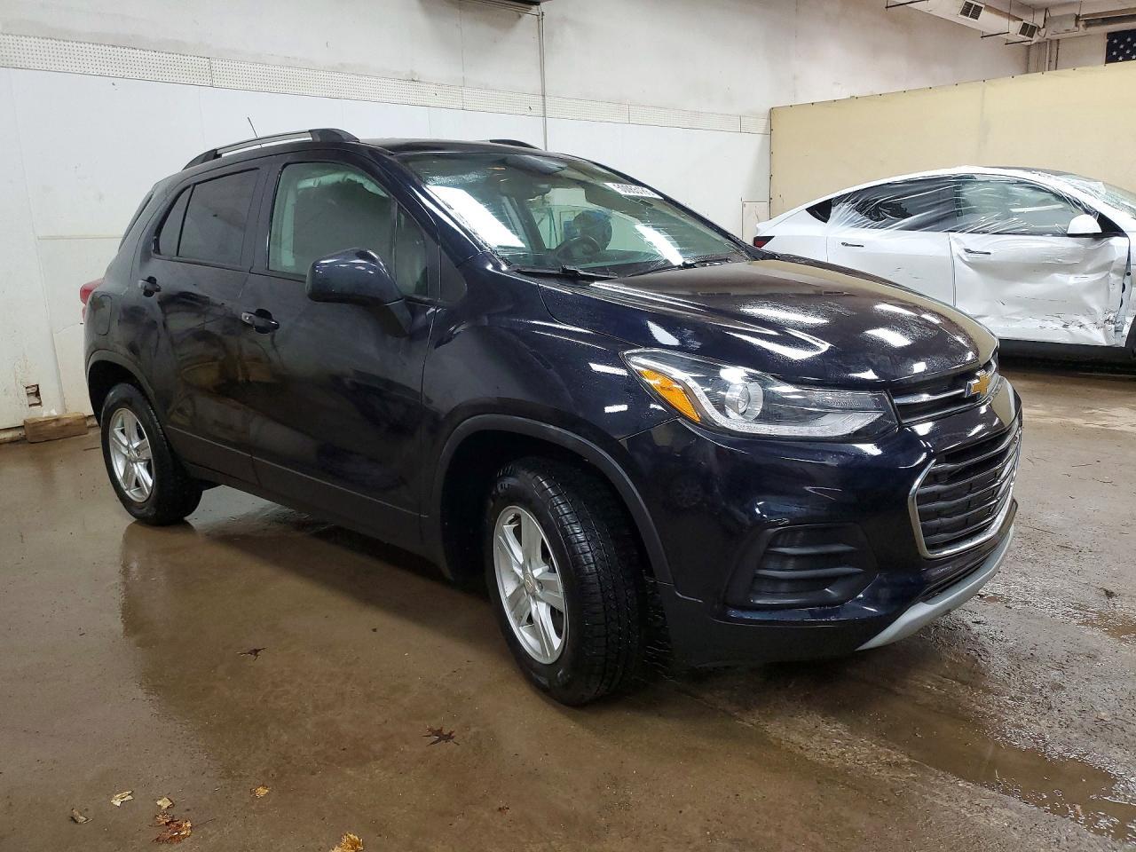 2022 CHEVROLET TRAX 1LT — Фото 4 из 13