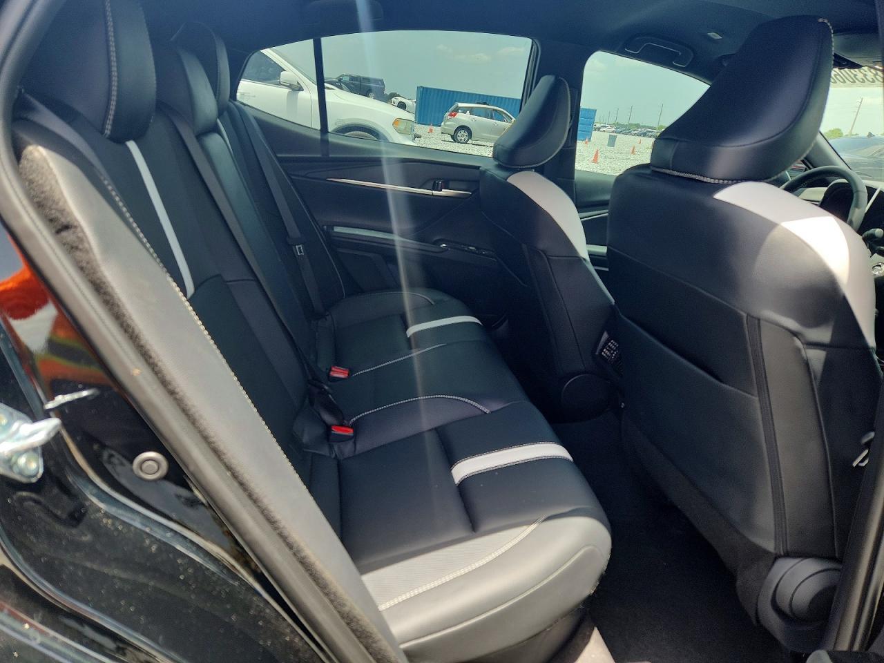 2026 TOYOTA CAMRY SE — Фото 10 из 13