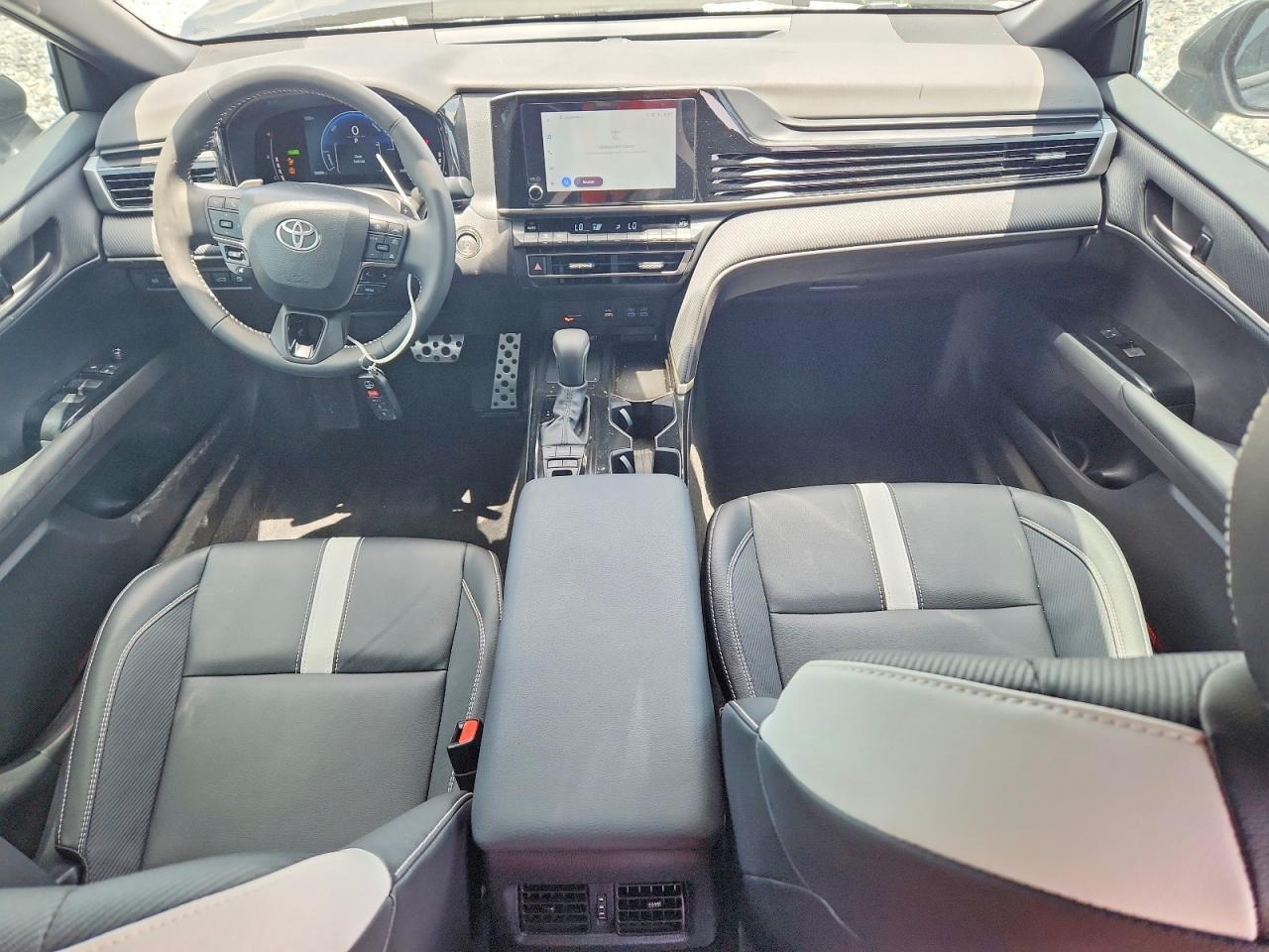 2026 TOYOTA CAMRY SE — Фото 8 из 13