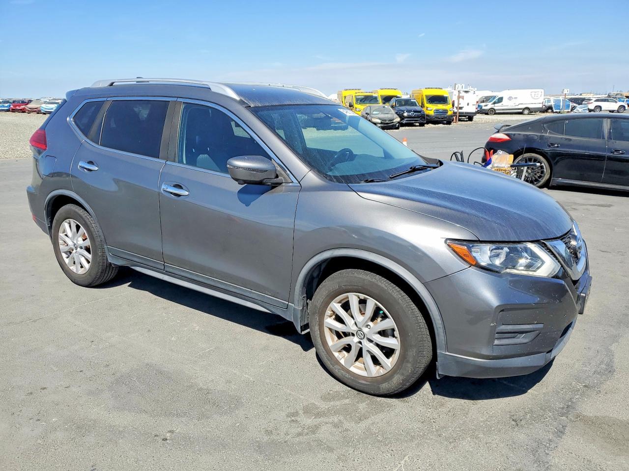 2017 NISSAN ROGUE SV — Фото 4 из 12