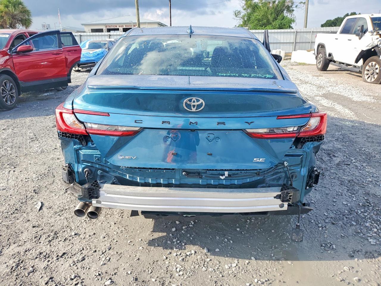 2026 TOYOTA CAMRY SE — Фото 6 из 13