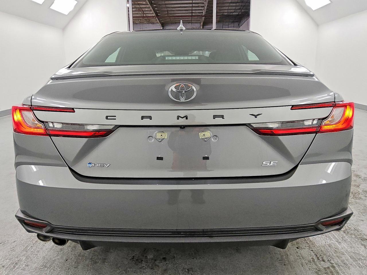 2026 TOYOTA CAMRY SE — Фото 6 из 13