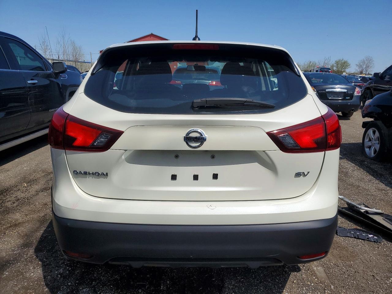 2017 NISSAN ROGUE SPORT S — Фото 6 из 14