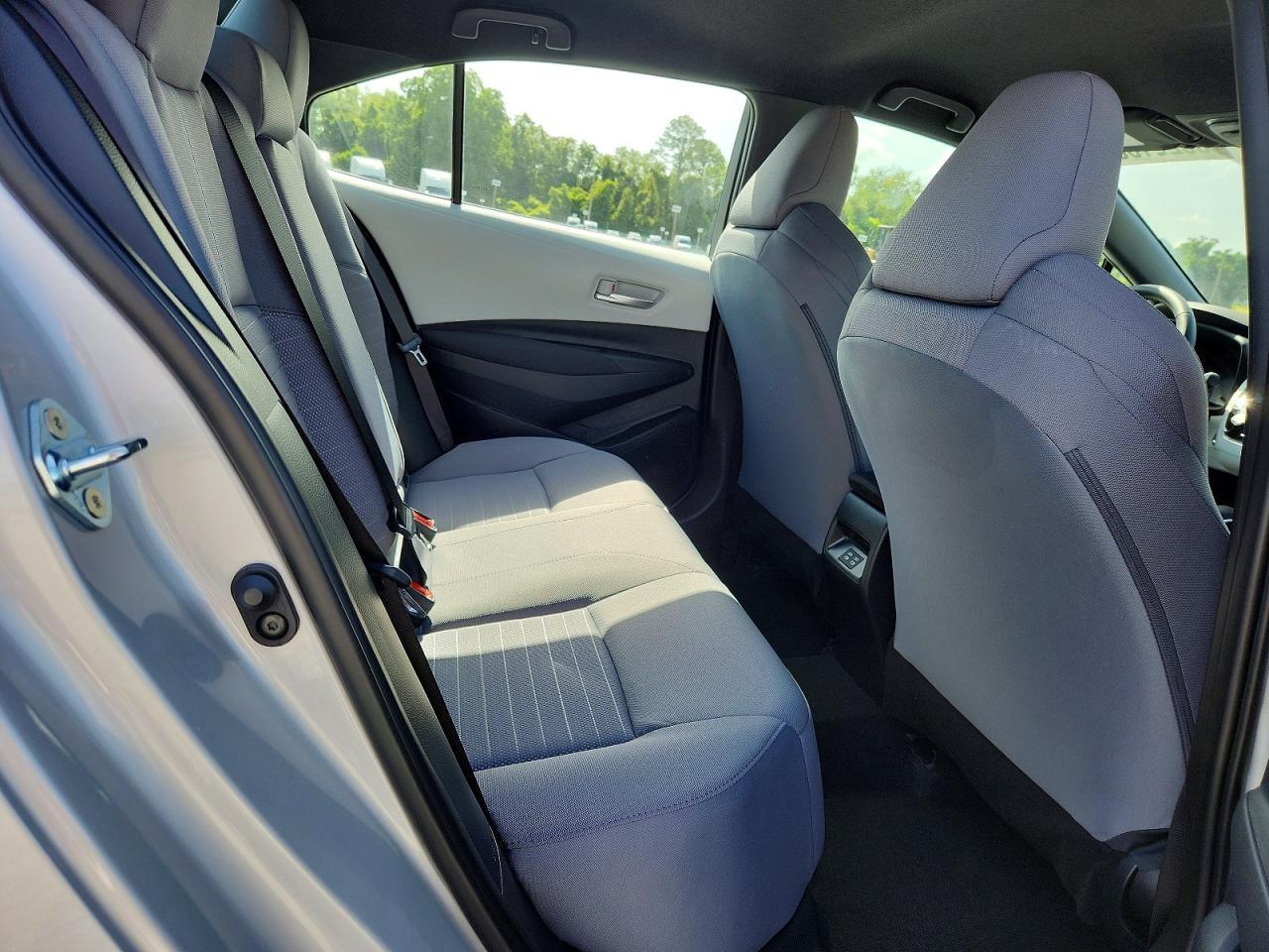 2026 TOYOTA COROLLA SE — Фото 10 из 13