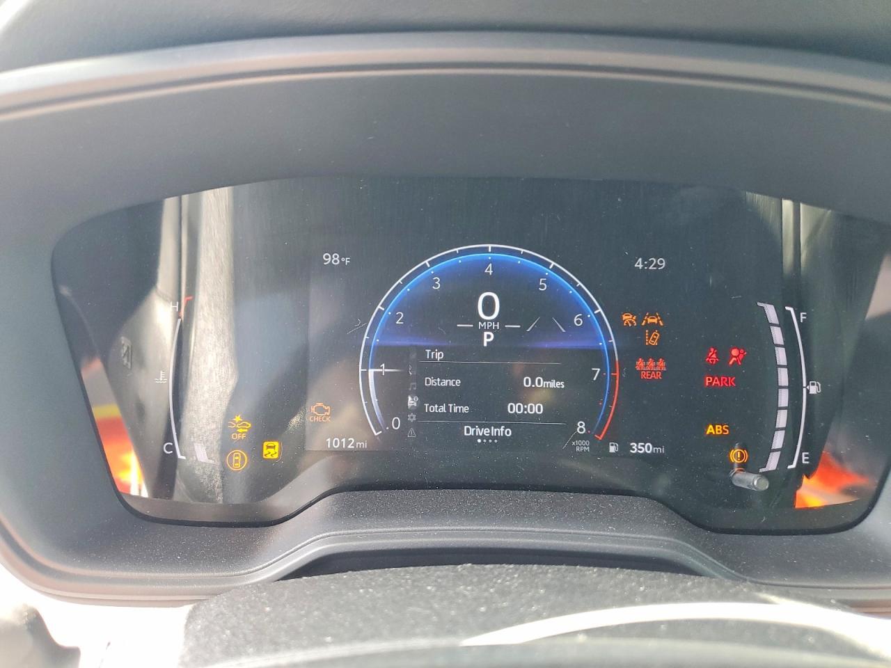 2026 TOYOTA COROLLA SE — Фото 9 из 12