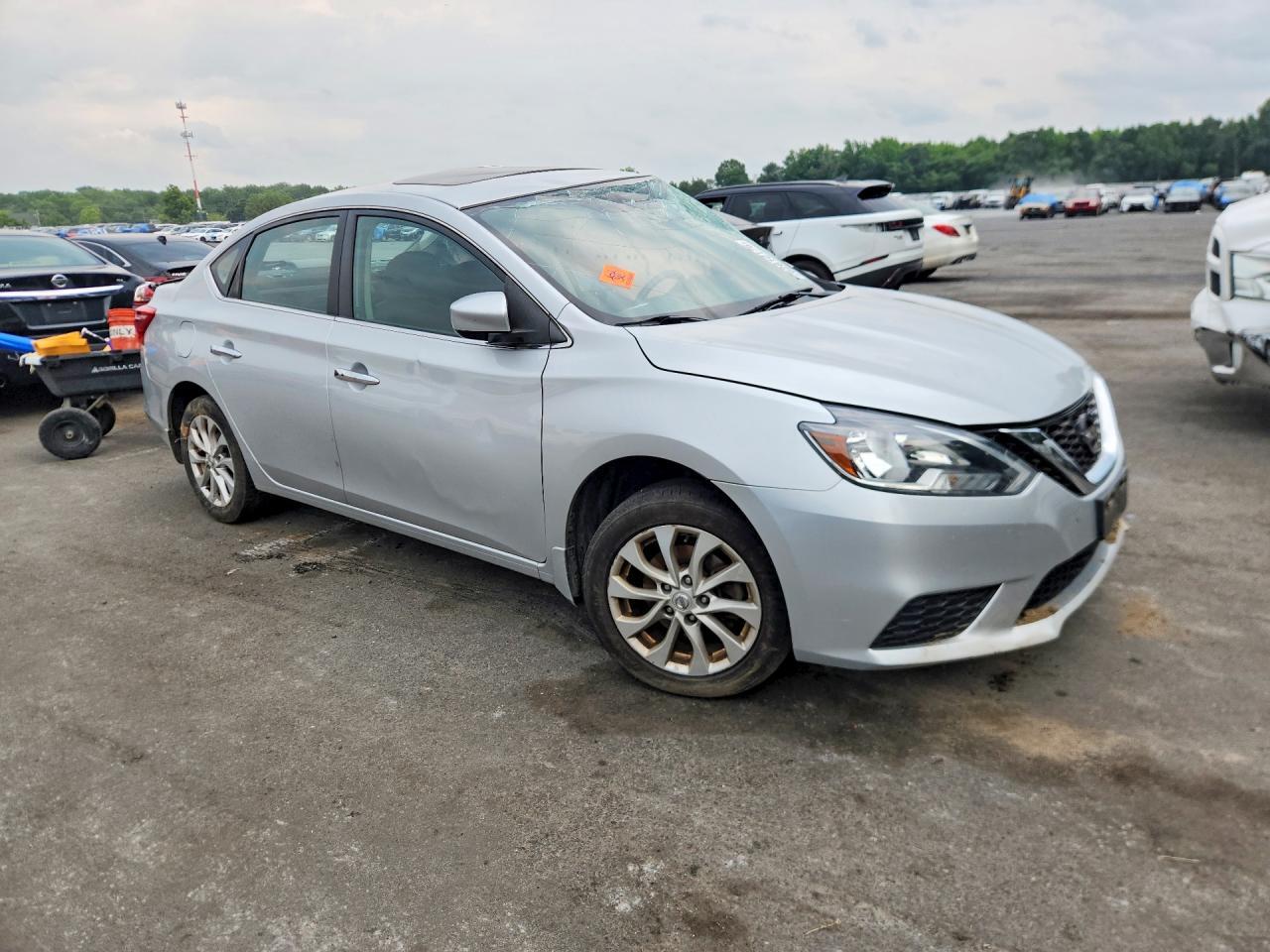 2017 NISSAN SENTRA SV — Фото 4 из 12