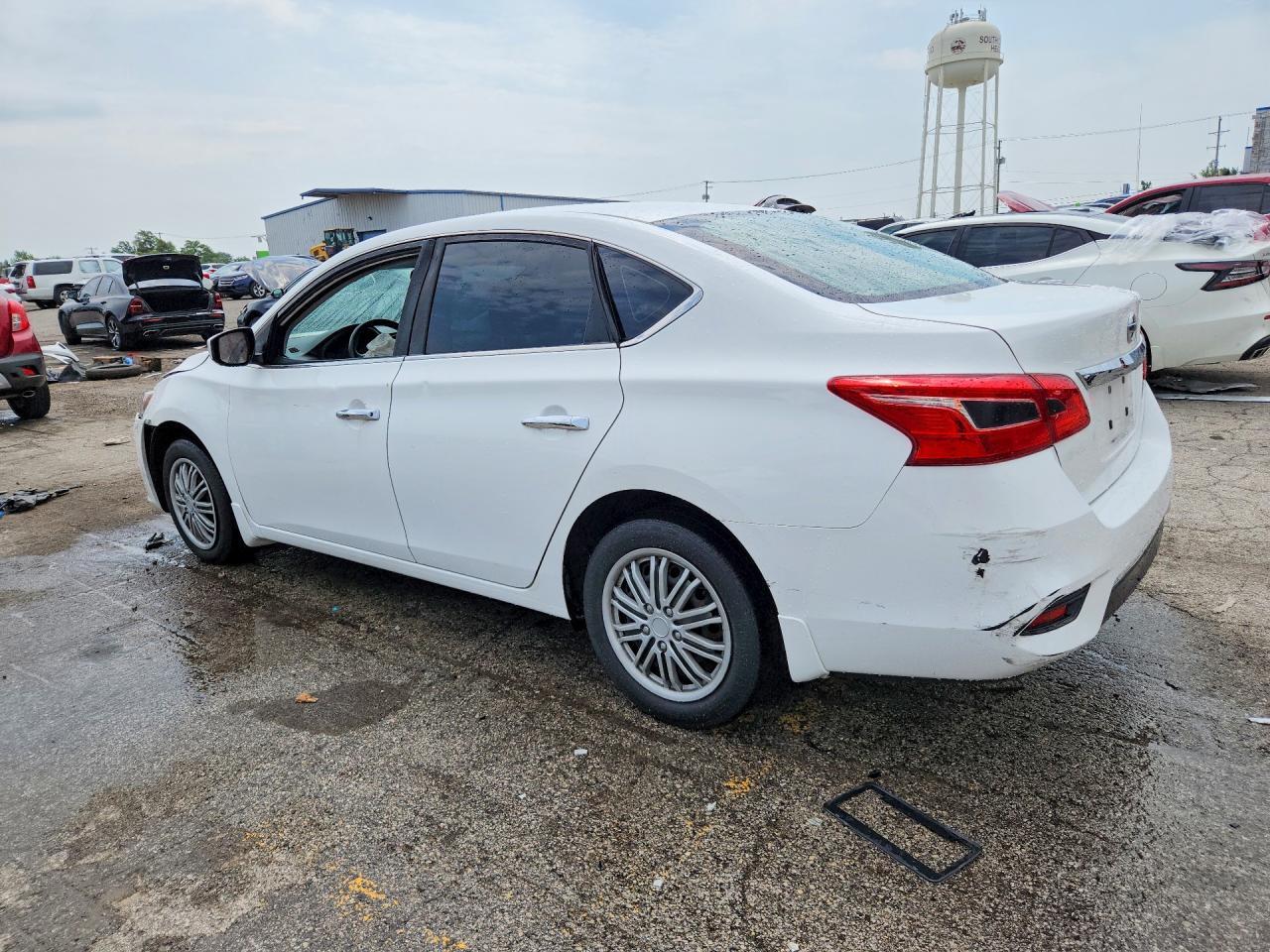 2017 NISSAN SENTRA S — Фото 2 из 12