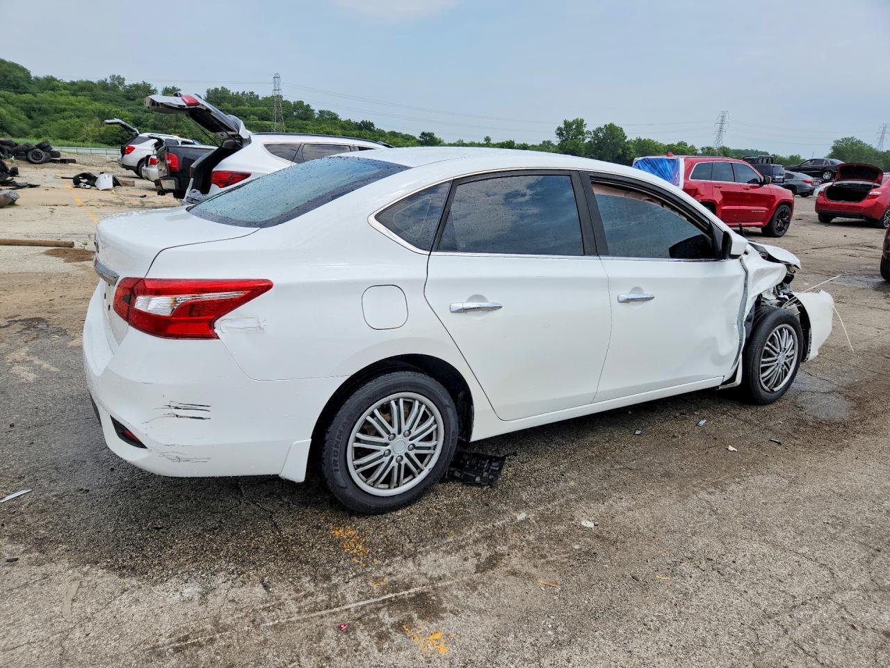 2017 NISSAN SENTRA S — Фото 3 из 12