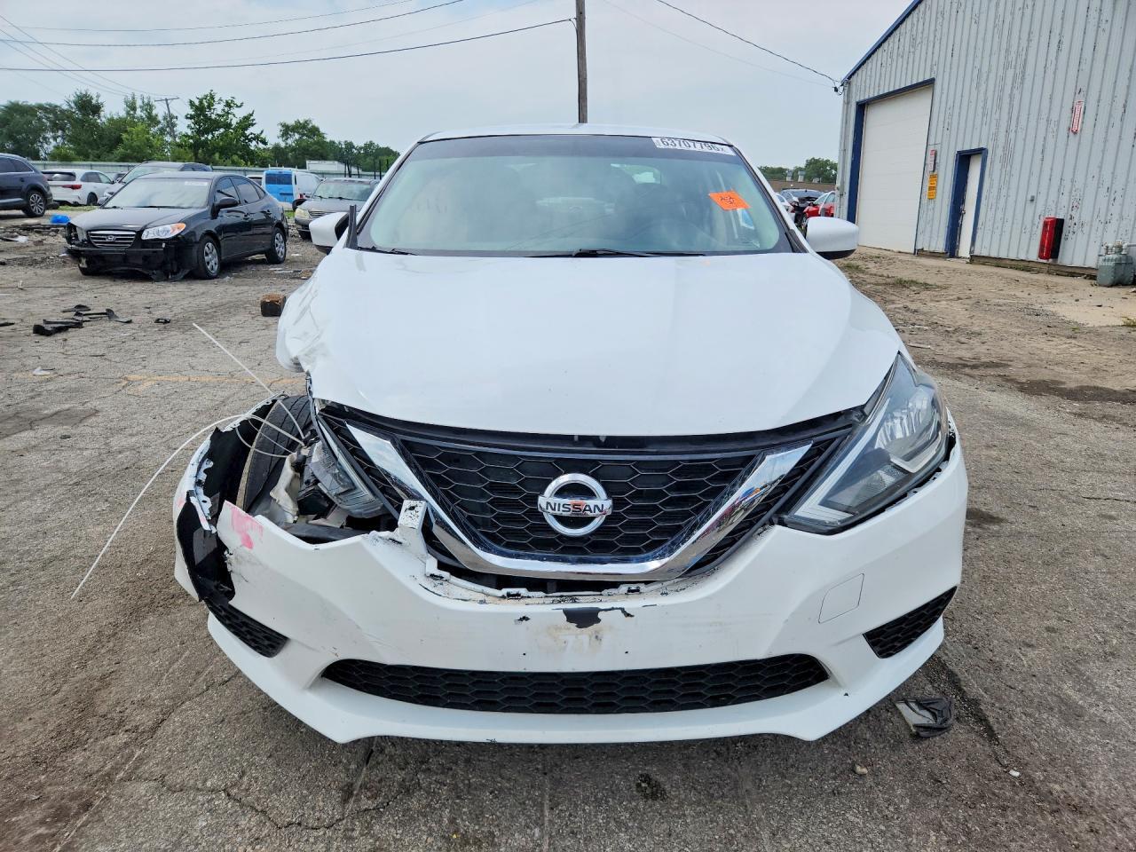 2017 NISSAN SENTRA S — Фото 5 из 12