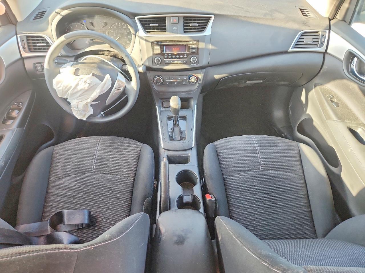 2017 NISSAN SENTRA S — Фото 8 из 13