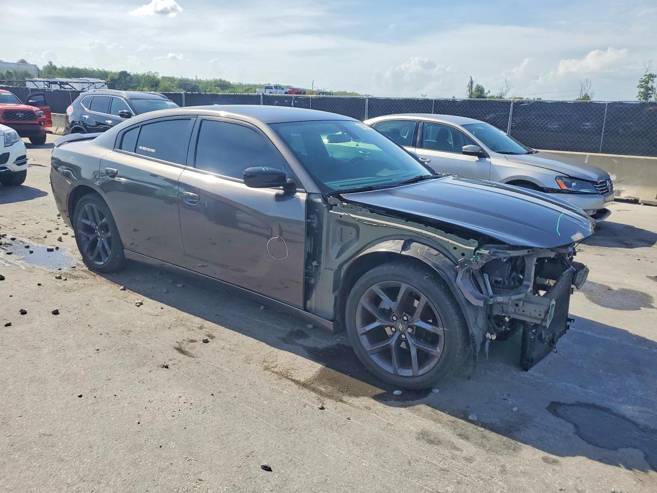2022 DODGE CHARGER SXT — Фото 4 из 13
