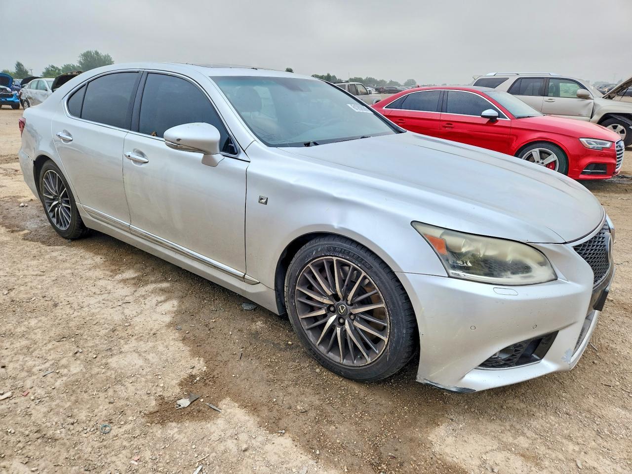 2014 LEXUS LS 460 — Фото 4 из 12