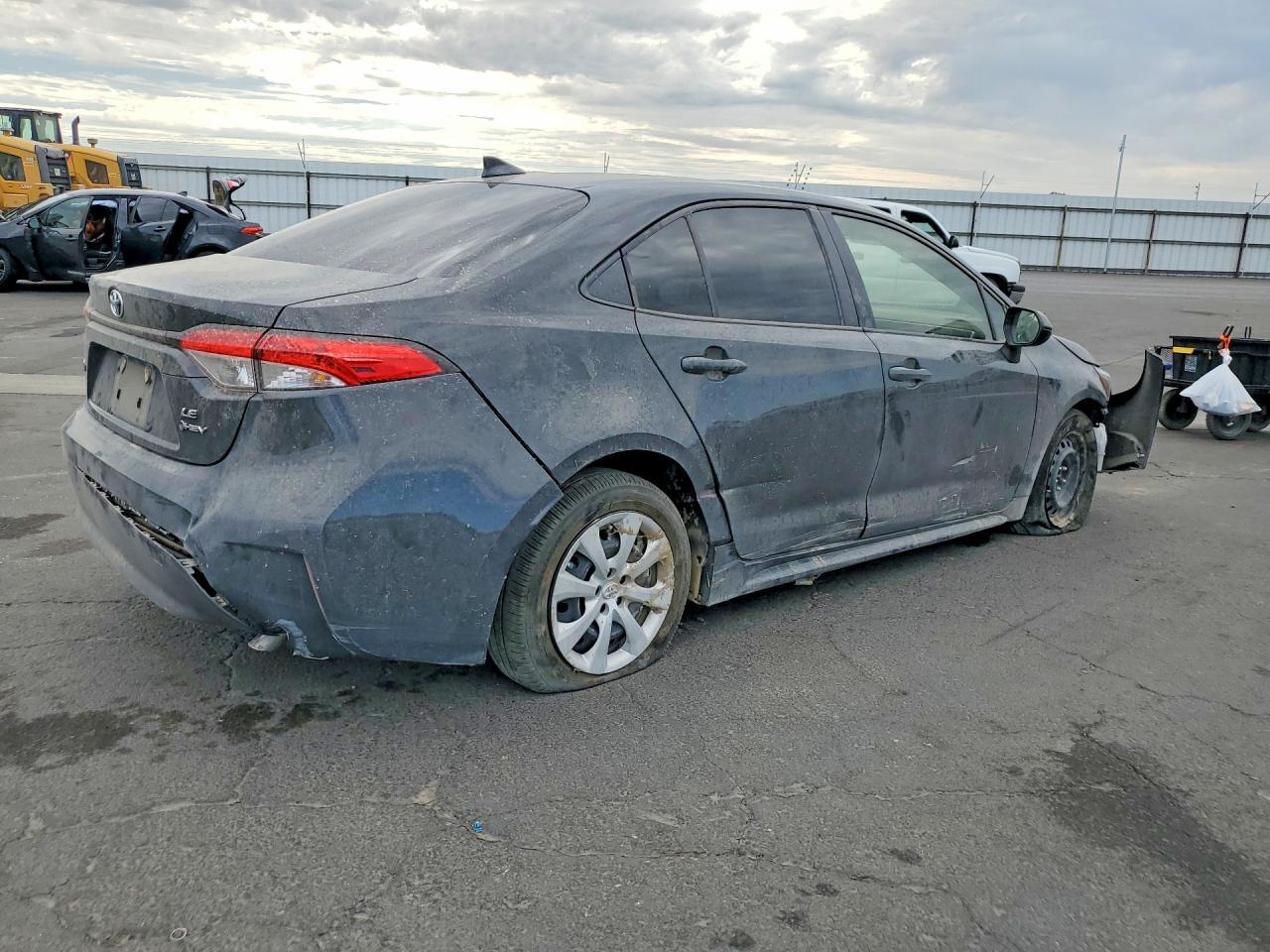 2026 TOYOTA COROLLA HYBRID LE — Фото 3 из 12