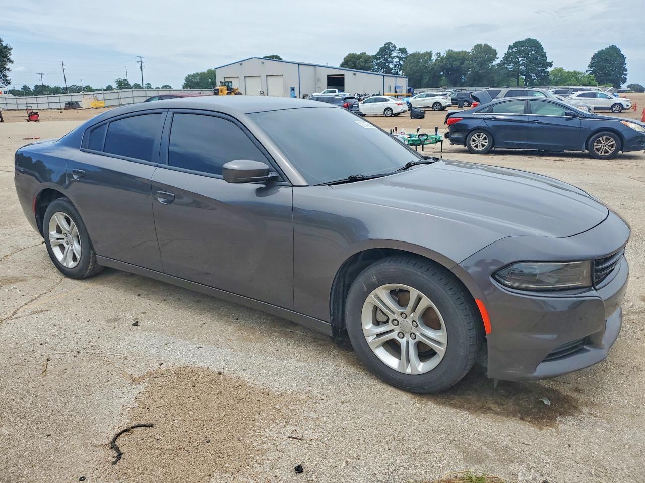 2022 DODGE CHARGER SXT — Фото 4 из 12